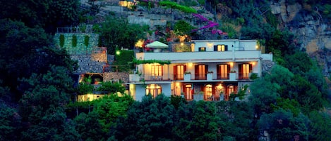 Night view of the whole villa