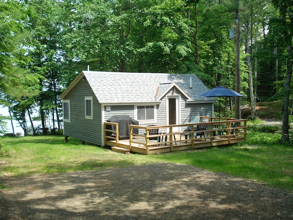 Front of the cottage 