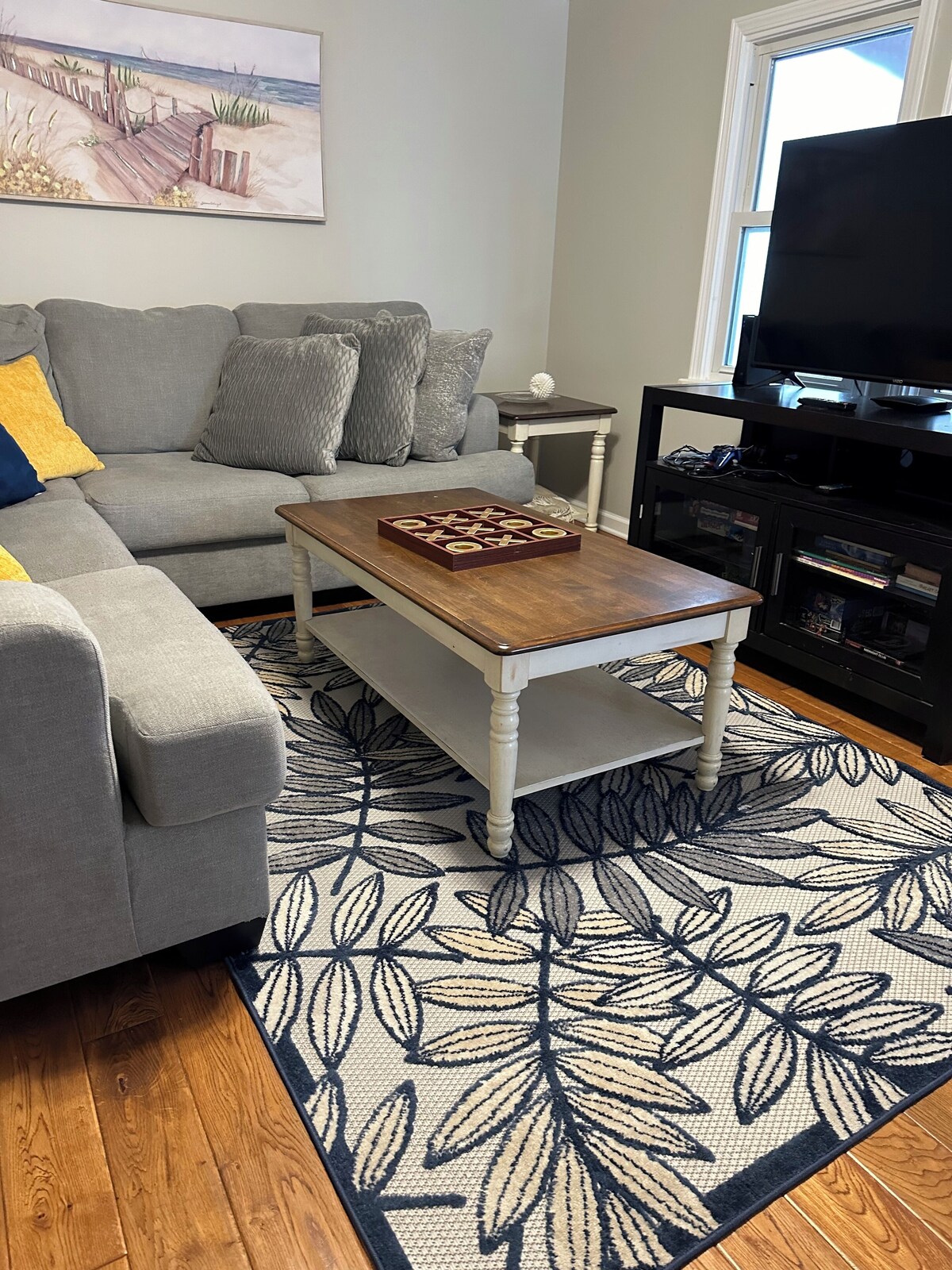 Cutest Cottage Steps from the Beach – All Linens and Towels Provided!
