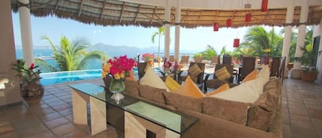 Outdoor living room