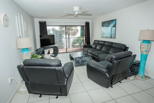 Living Room overlooking the Gulf