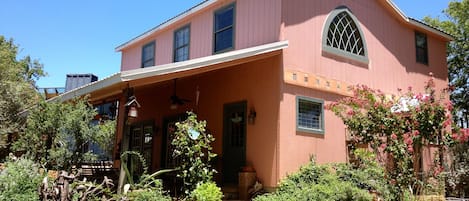 The Upstairs Cottage at Living Waters on Lake Travis.