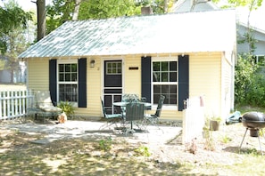 "Cedar"- before fall 2020, her “old look”