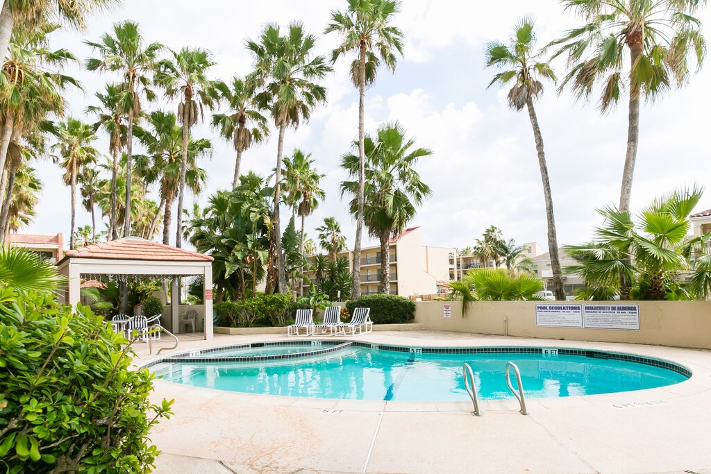 5 Star Rated By 100 Guests Steps To Beach Pool Spa Private Patio Bbq Grill South Padre Island
