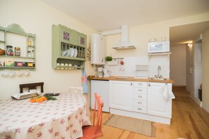 kitchenette with living and dinning area