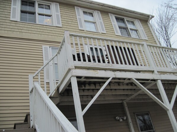 Exterior Entrance to Deck