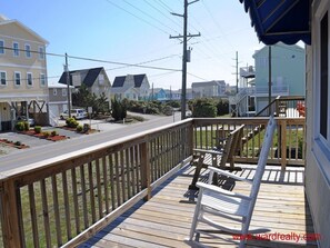 Streetside Sun Deck II