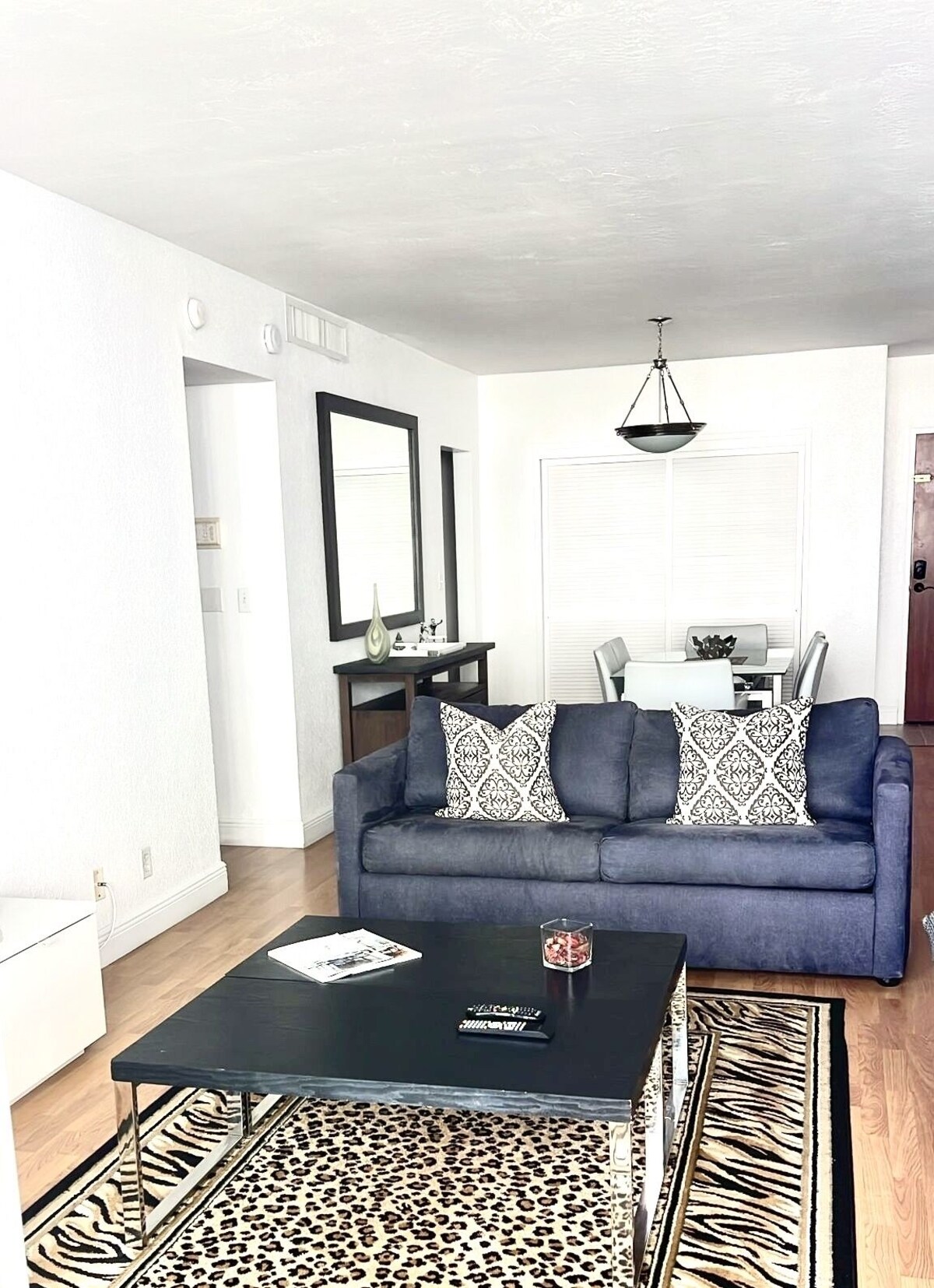 Beautiful beach condo at The Tides. Big promotions !!
