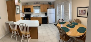 Full service Kitchen with dining for up to 8 people