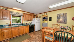 GRS2 Kitchen, Dining Area, and Laundry Room