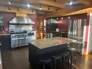 Timber ridge Kitchen