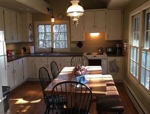Fully equipped kitchen