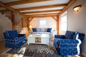 Living room with exposed oak post and beam, all brand new furniture