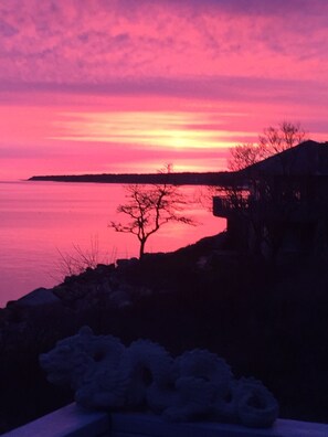 Wake up to the gorgeous SUNRISE ! (view from the deck)