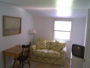 Sitting room for Queen Bedroom
