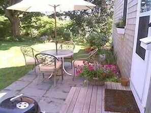 Private yard and patio, abutting bird sanctuary