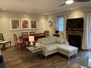 Casual dining table with easy access to the kitchen and living room. 