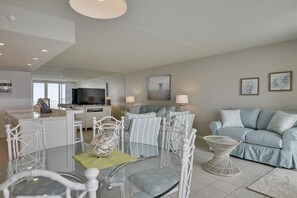 ,Dining Area,