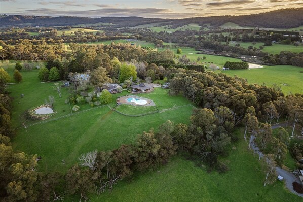 Kangaroo Manor the stunning property, views and amazing surrounds