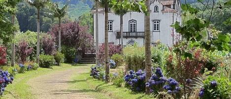 Casa Grande. View from the garden