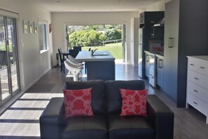 Lounge - open plan flow