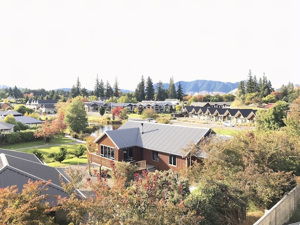Great location, can see up to Conical Hill, across to the local shops, and lake