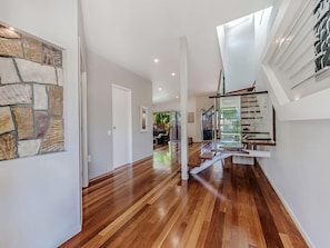 Entry/foyer