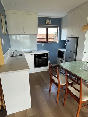 Kitchen/dining