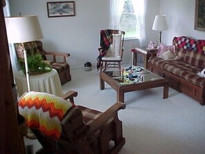 Living Room with 2nd TV & VCR  (TV & VCR also in Family room)