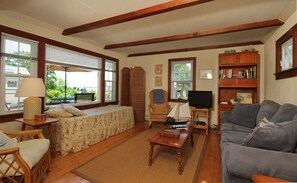 Bright and spacious 