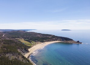 great beach /warm waters 2 minutes away, along with 2 others within 5 minutes