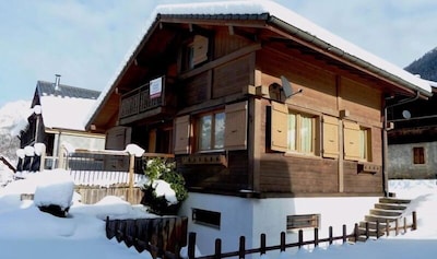 Atemberaubende Ski Chalet in der Nähe von Morzine, 6-8 Personen in 3 Doppelzimmern und in der Nähe Fahrstuhl