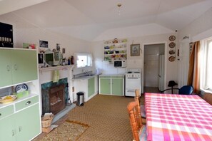 Kitchen/dining area