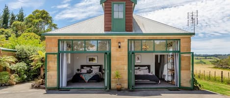 Deloraine Stone Cottage