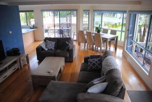Open plan kitchen, dining and lounge