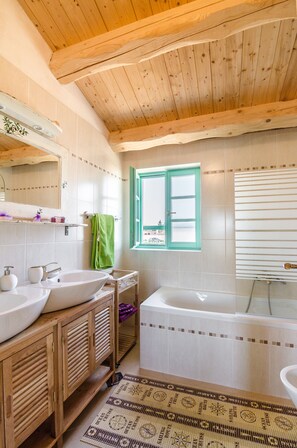 Bathroom in room 1