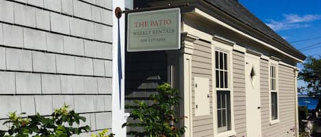 Quaint location in the sought after West End