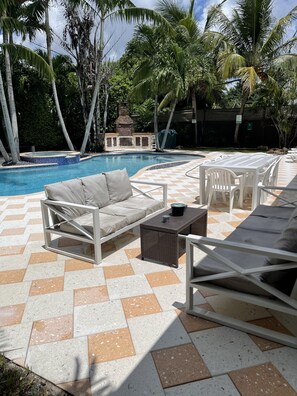 Outdoor Sitting Area