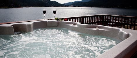 Bain à remous extérieur