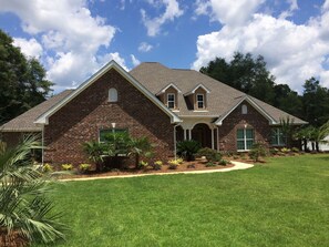 6 bedrooms/5 baths
