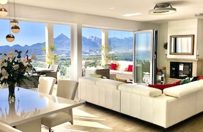 Dining area and lounge with mountain view