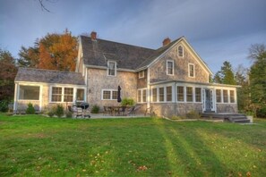 REAR facade and patio
