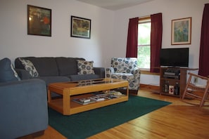 Living room: GH North (3 bed apt)