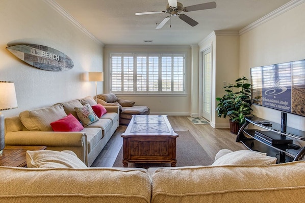Great Room with Access to Balcony