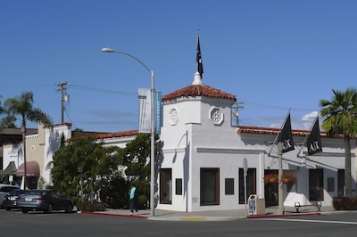 Historic Beach Cottage