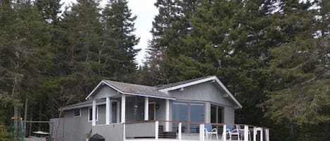 Beautiful front deck facing the water