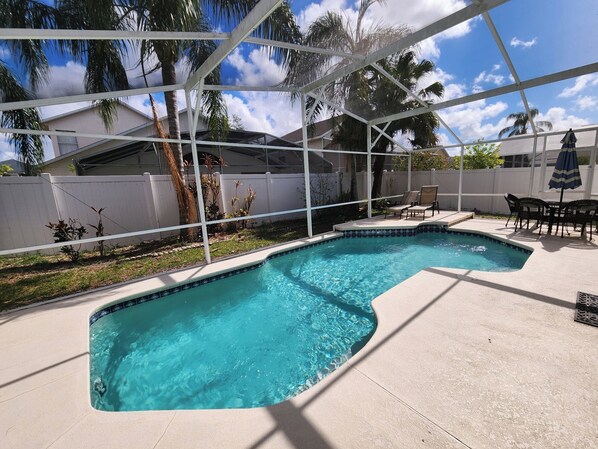 Private Pool, fenced in backyard for privacy