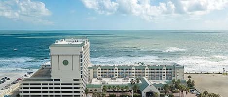 Beautiful Ocean View One Bedroom Suite Unit 1102