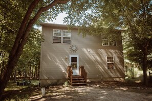 Welcome to Cedar Point Cottage- surrounded by Cedar Point Park