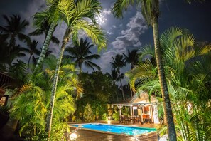 Villa El Secreto - a full moon